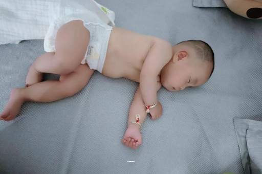 迁安市宝宝积食发烧怎么处理